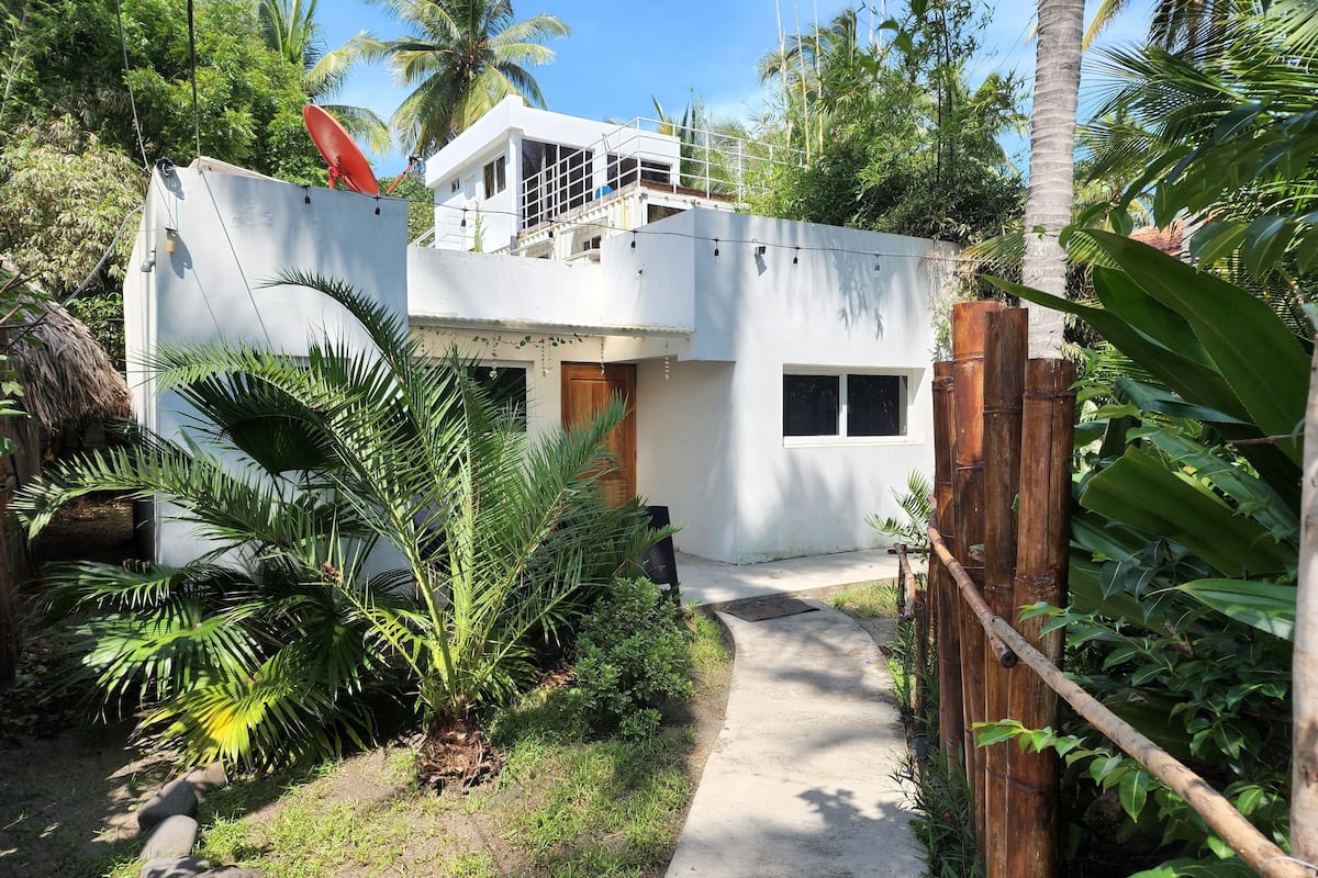 Villa Cangrejo | 2 bedrooms, free WiFi, bed sheets