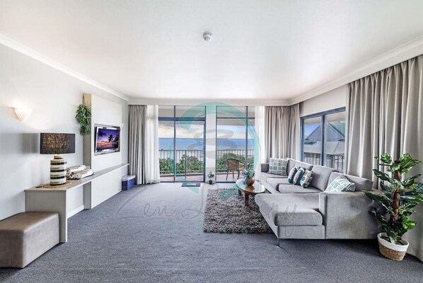 Executive Condo | Living area - NEW ZEN 88 THE ESPLANADE Sunset Retreat (Darwin)