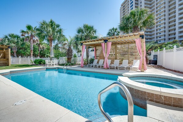 Outdoor pool, a heated pool