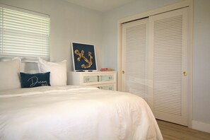 3 bedrooms, WiFi, bed sheets - Waterfront (Duck Key)