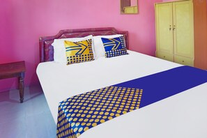 Free WiFi, bed sheets - SPOT ON 91527 As-sakinah Homestay Syariah (Surabaya)