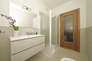 Apartment | 2 bedrooms - Casa Pel r in Toscolano Maderno (Toscolano Maderno)