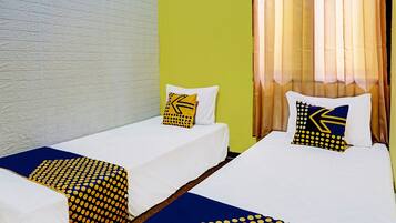 Twin Room | Free WiFi, bed sheets