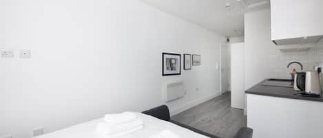 Desk, internet, bed sheets