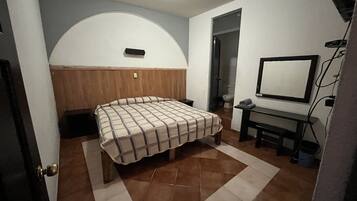 Traditional Room | 1 bedroom, free WiFi