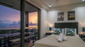 2 bedrooms, soundproofing, iron/ironing board, WiFi (free) - New Zen at the Waterfront - Luxury Home (Darwin)