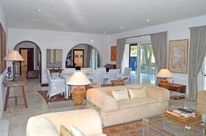 Living area - Villa mit Privater Pool, 5 Schlafzimmer, Puerto Banus, Marbella, (Marbella)