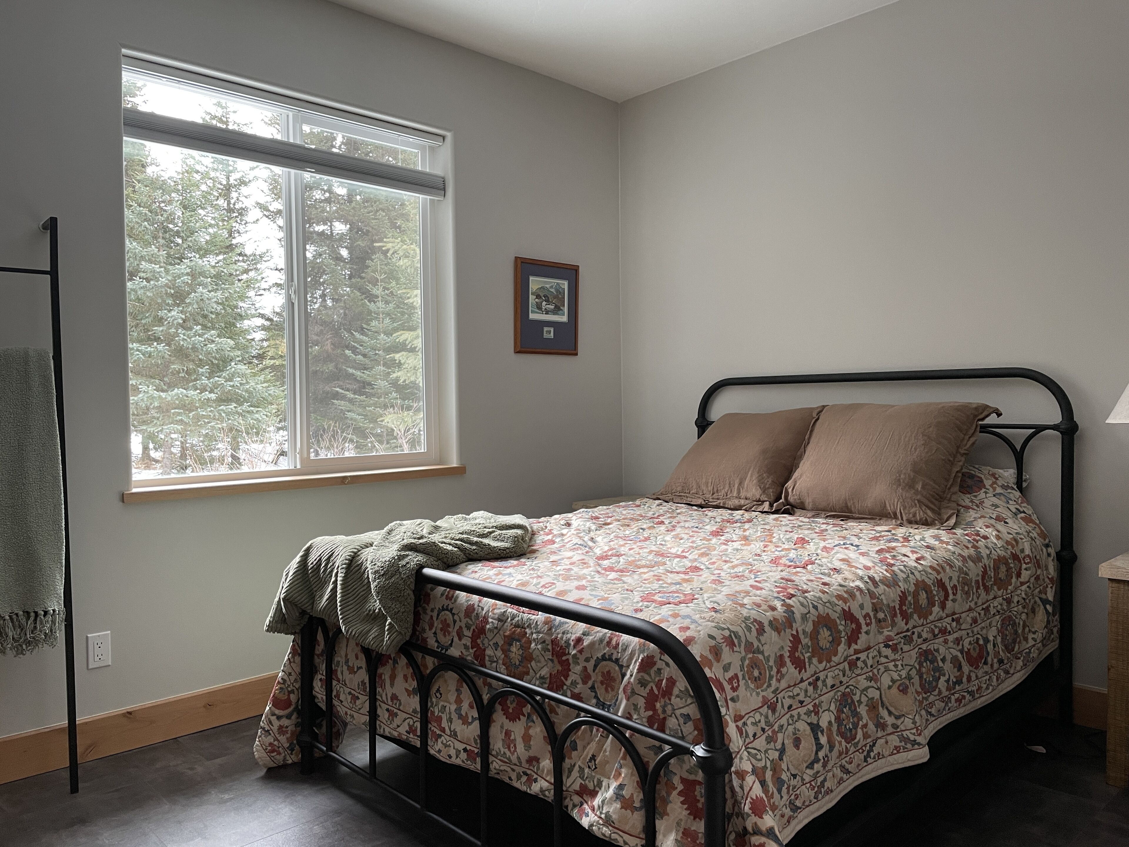 2 室のベッドルーム、WiFi (無料)、ベッドシーツ