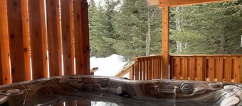 Relaxation Station - Hot Tub and Two Bedroom Cabin