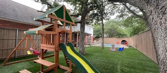 Kid-Friendly Backyard, Pool & Game Room – Ideal for Families & Lg Grp - Slps 15