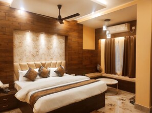 Standard Twin Room | 1 bedroom, laptop workspace, free WiFi, bed sheets