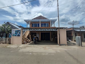 Fachada de la propiedad
