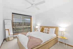 2 Schlafzimmer, Bügeleisen/Bügelbrett, WLAN, Bettwäsche