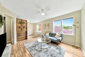 スマートテレビ、PC モニター