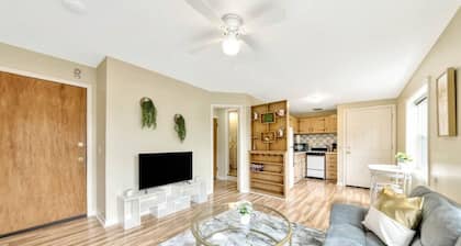 Cozy,Cute,SUPER short walk to UO