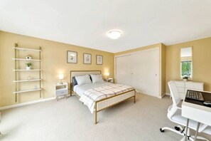 1 室のベッドルーム、デスク、アイロン / アイロン台、WiFi (無料)