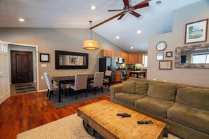 Téléviseur, foyer, lecteur de DVD