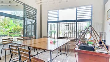 Outdoor dining