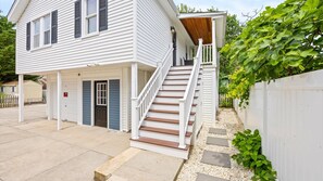 Exterior detail - Charming Garden District Escape! Walk to Beach (Ocean City)