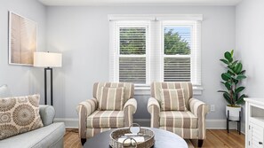 TV, offices - Charming Garden District Escape! Walk to Beach (Ocean City)