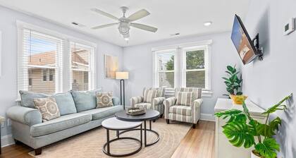 Charming Garden District Escape! Walk to Beach