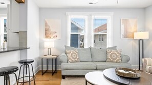 Een televisie en een kantoor