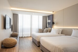 Habitación estándar | Caja de seguridad en la habitación y tabla de planchar con plancha 