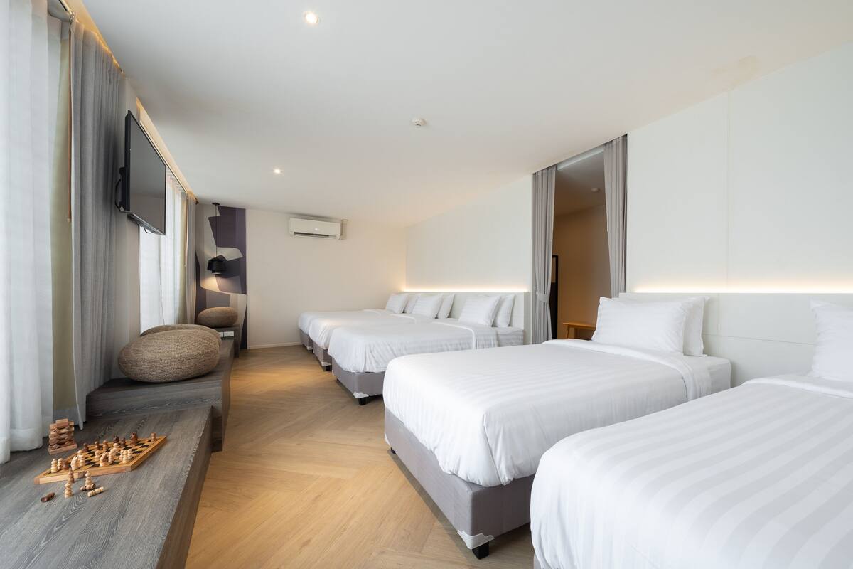 5 Bed Room | 客房内保险箱、熨斗/熨板、免费 WiFi