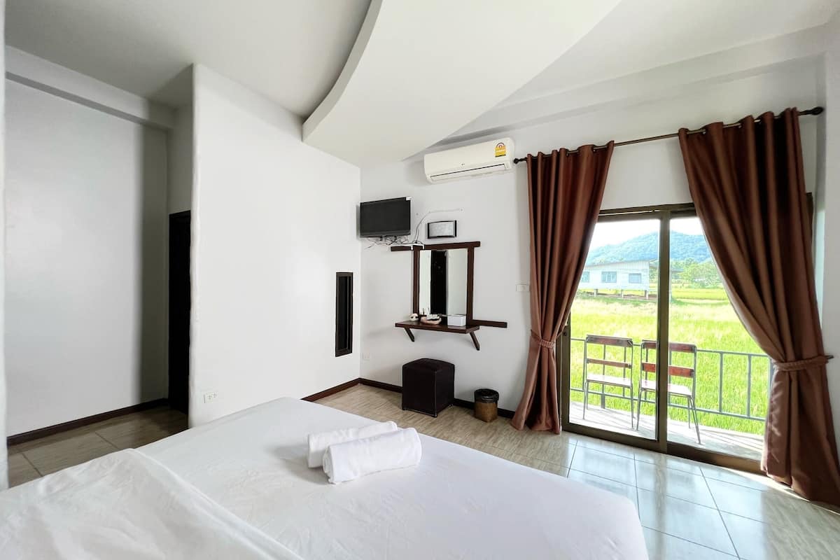 1 bedroom, soundproofing, free WiFi, bed sheets