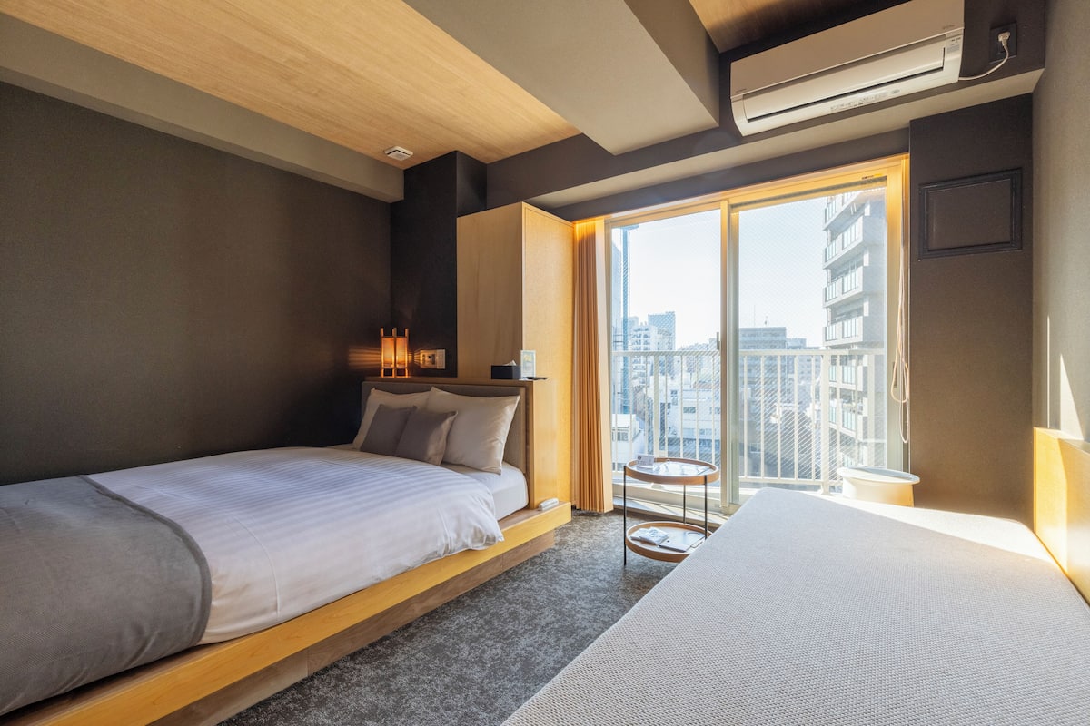 Basic Double Room | Peti besi dalam bilik, katil bayi/kot (percuma), Wi-fi percuma