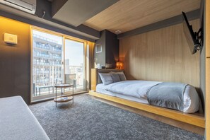 舒適雙人房 | 房內夾萬、免費嬰兒床、免費 Wi-Fi、床單