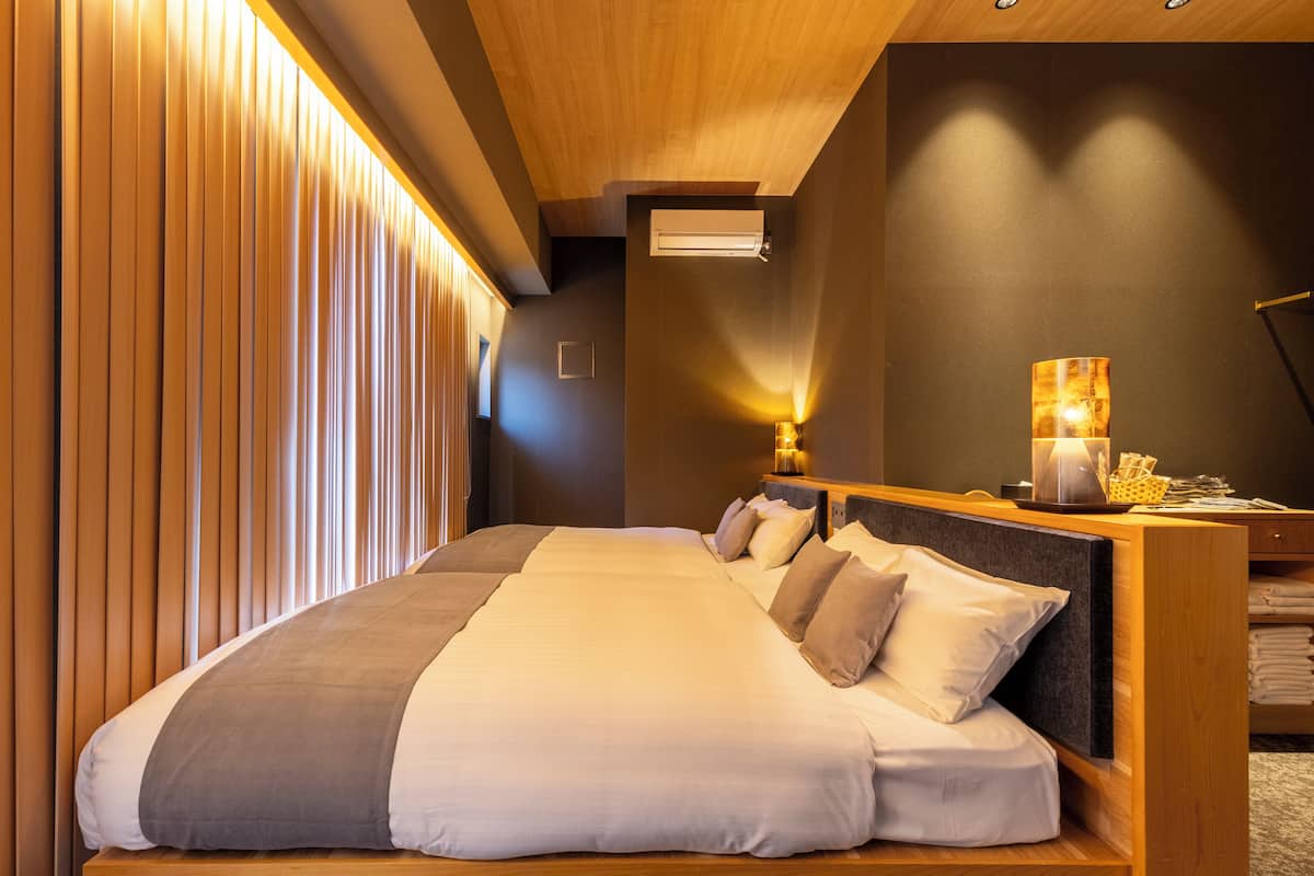 Basic Twin Room | Peti besi dalam bilik, katil bayi/kot (percuma), Wi-fi percuma