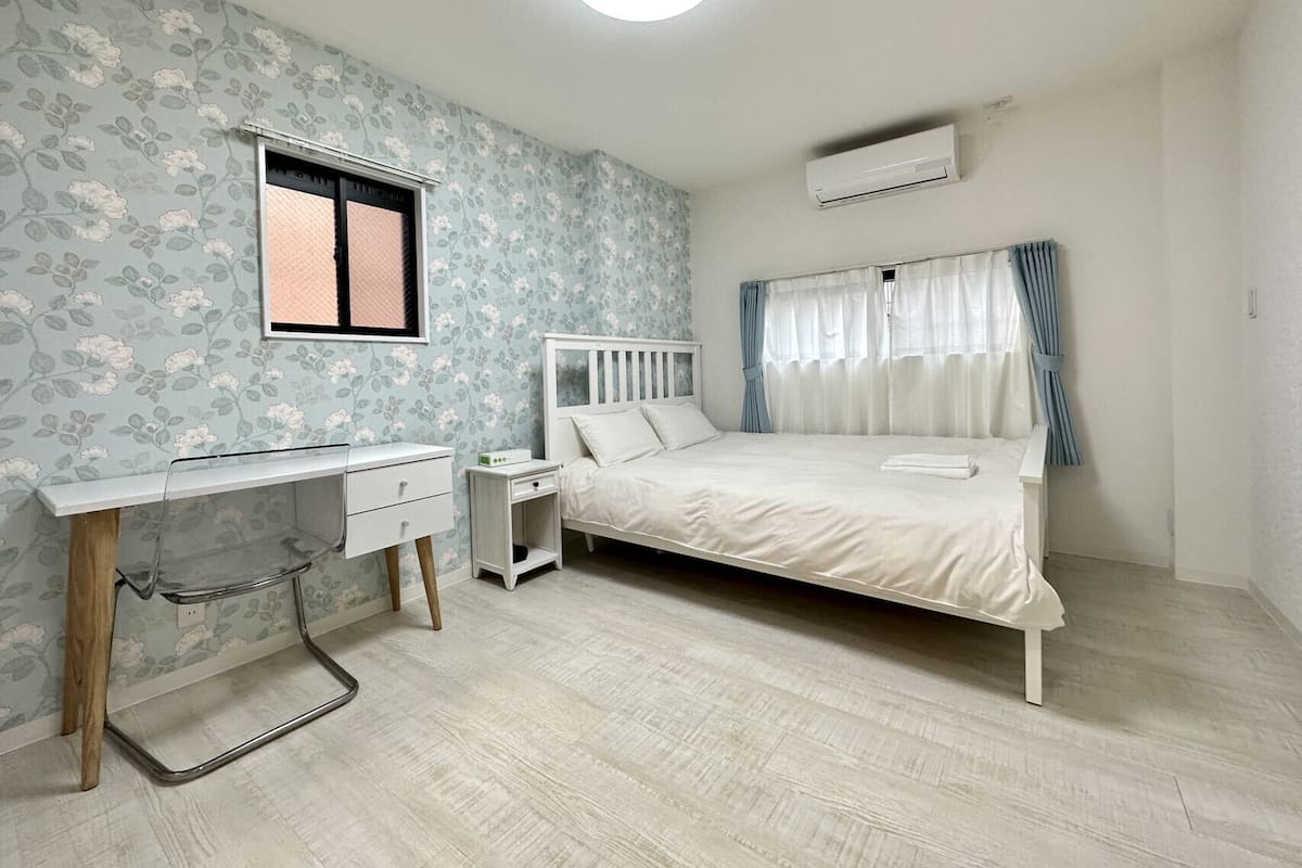 Exclusive Double Room (201) | 1 bedroom, desk, laptop workspace, free WiFi