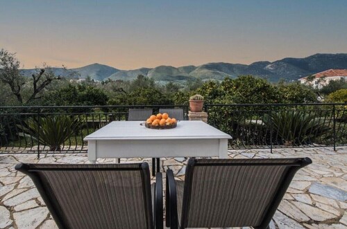 Holiday Home 'Kanelos Garden' with Mountain View, Wi-Fi and Air Conditioning