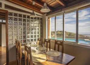 Dining - Villa Rural con Piscina Privada y Vistas Panorámicas (Torrox)