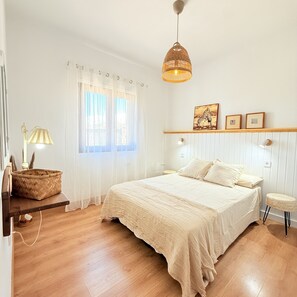 3 bedrooms, free WiFi, bed sheets