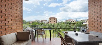 Holiday Home "Casa Degli Zii Appartamento Guido" with Shared Terrace, Balcony & Wi-Fi