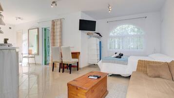 Iron/ironing board, free WiFi, bed sheets