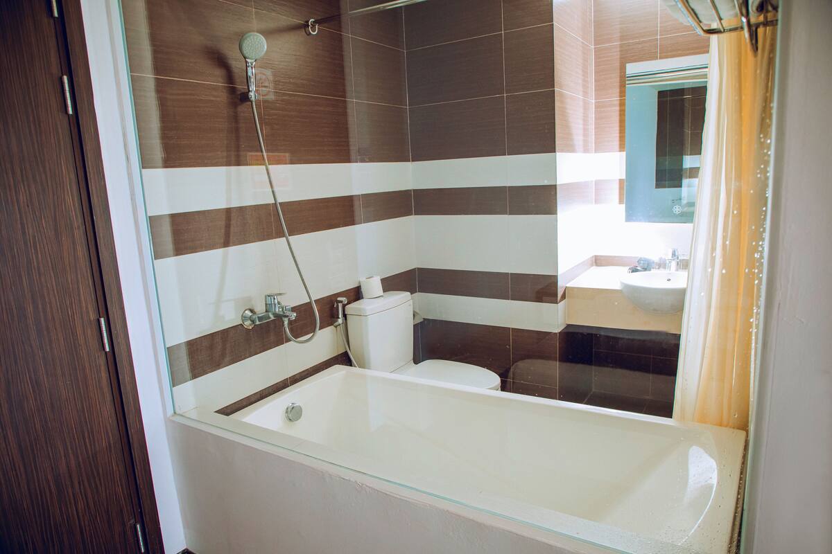 Family Room, 2 Queen Beds, Balcony, Partial Sea View | Bathroom