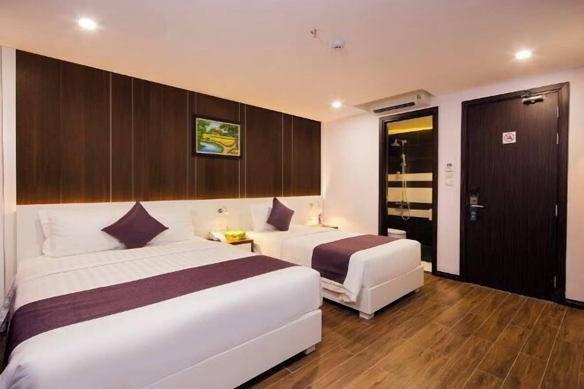 Pillow-top beds, minibar, in-room safe, laptop workspace
