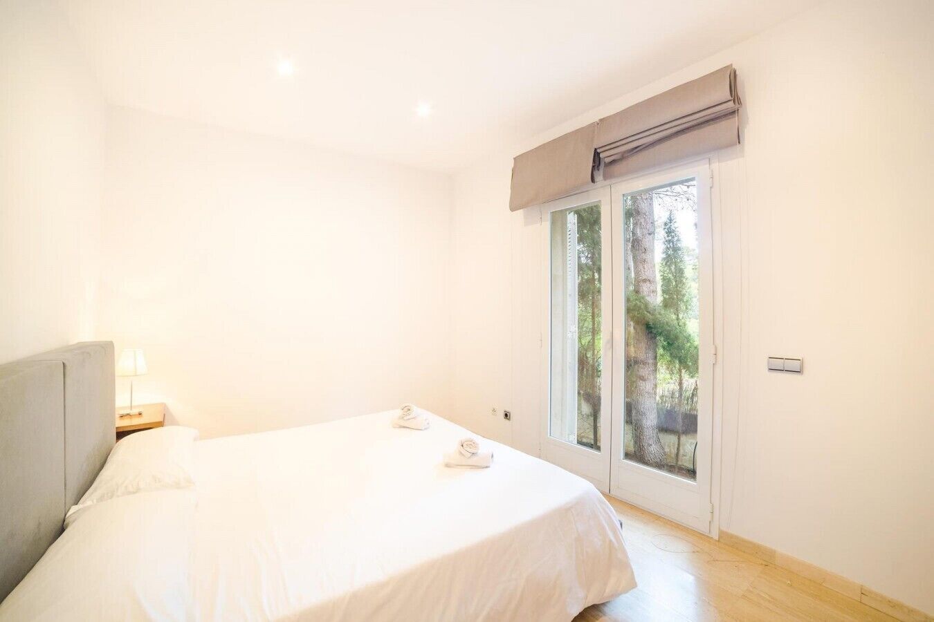 4 chambres, fer et planche à repasser, accès au Wi-Fi (inclus)