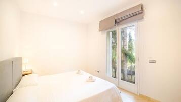 4 chambres, fer et planche à repasser, accès au Wi-Fi (inclus)