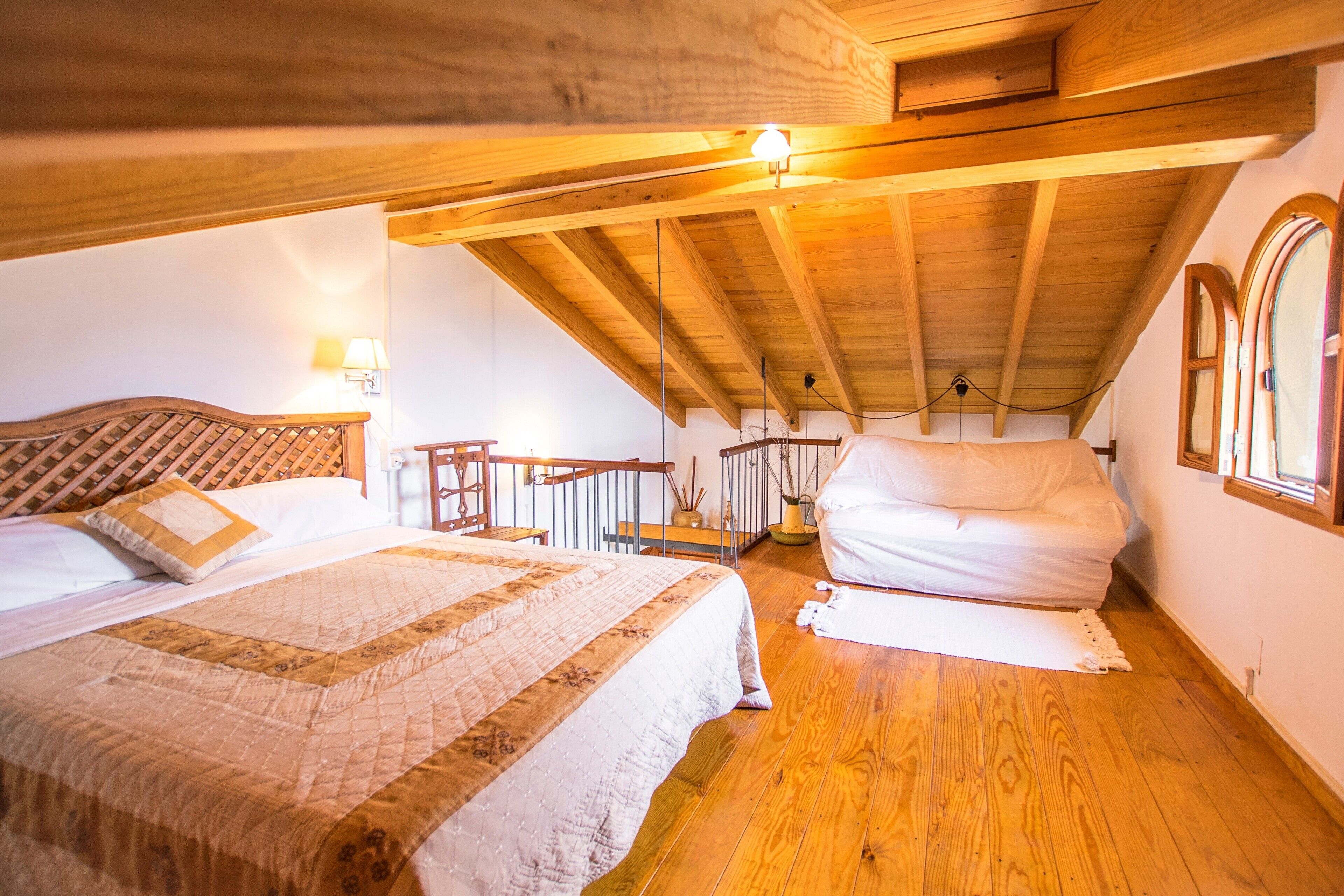 2 多间卧室、熨斗/熨衣板、免费 WiFi、床单