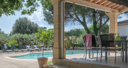 Villa Berrette â Luxury holiday villa with heated private pool near Pont du Gard