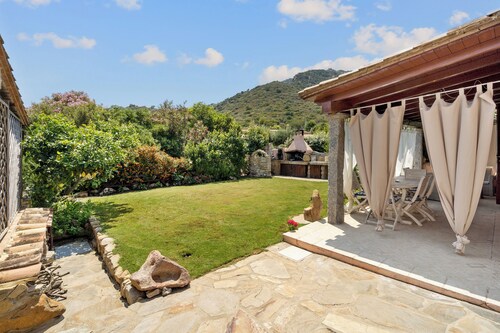 Villa "Vittoria" mit Bergblick, 2 privaten Terrassen und WLAN