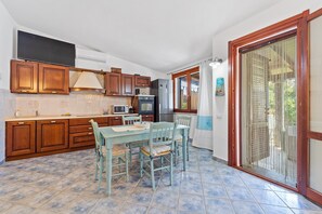 Refrigerador, horno, parrilla de estufa y lavavajillas 