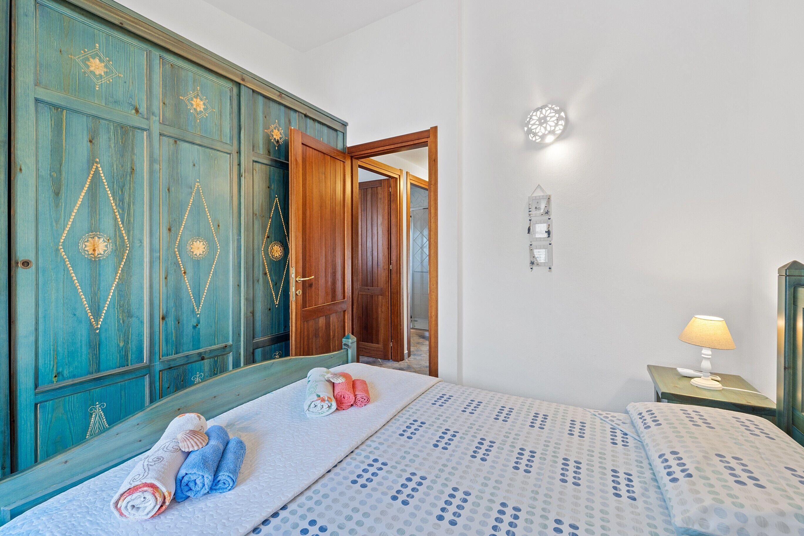 3 soverom, strykejern/-brett og sengetøy