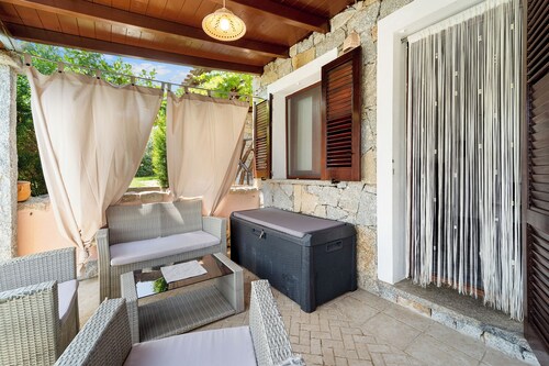 Villa "Vittoria" with Mountain View, 2 Private Terraces & Wi-Fi