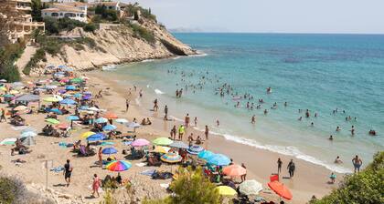 Holiday Home 'Bungalow Calle Altea' with Shared Terrace and Wi-Fi