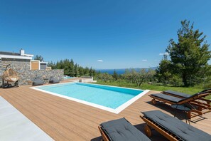 Outdoor pool - K-Koni Villa 2, Agia Paraskevi by Halkidiki Villas (Agia Paraskevi)